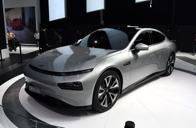 轿车小鹏汽车P7图片 第8张