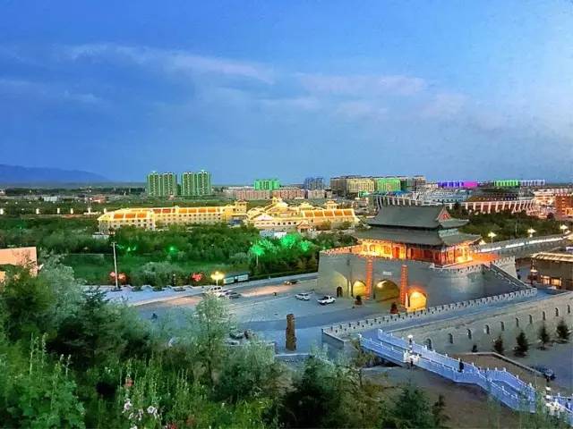 阿拉善盟标志性建筑图片 第6张